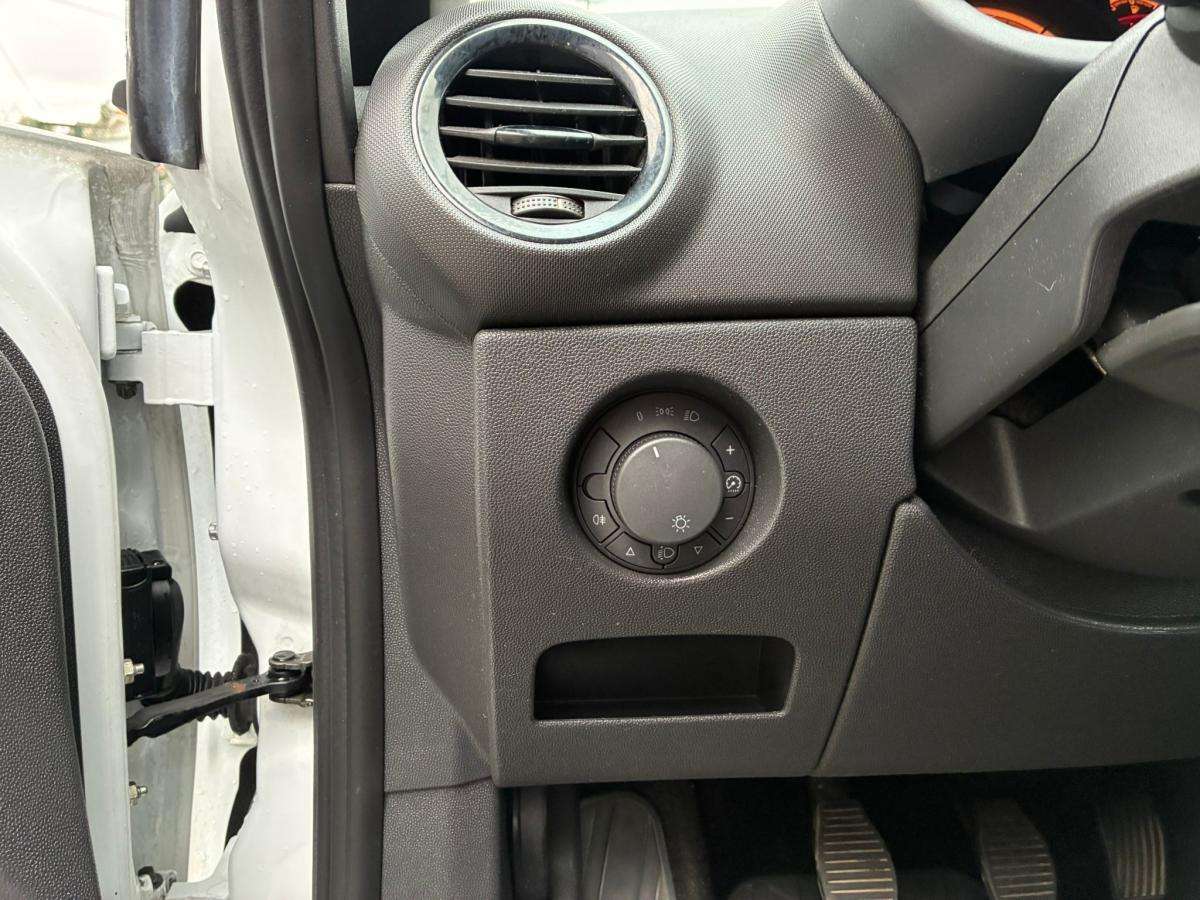 opel-corsa-2008-diesel-1248cc