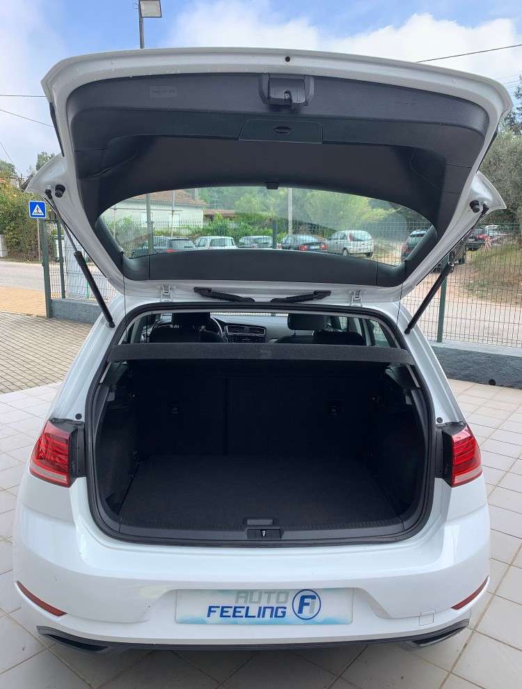 volkswagen-golf-2019-diesel-1598cc