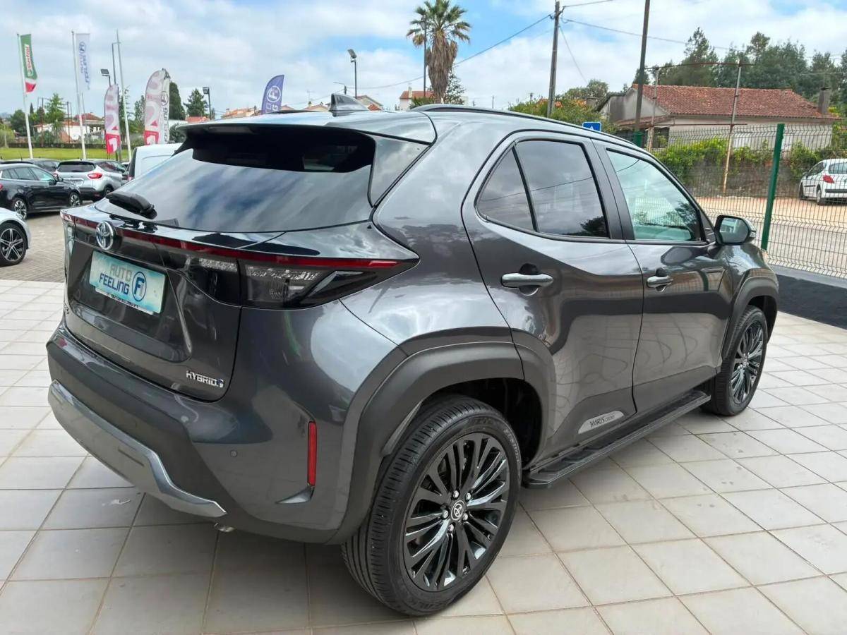 toyota-yaris-cross-2024-hibrido-a-gasolina-1490cc