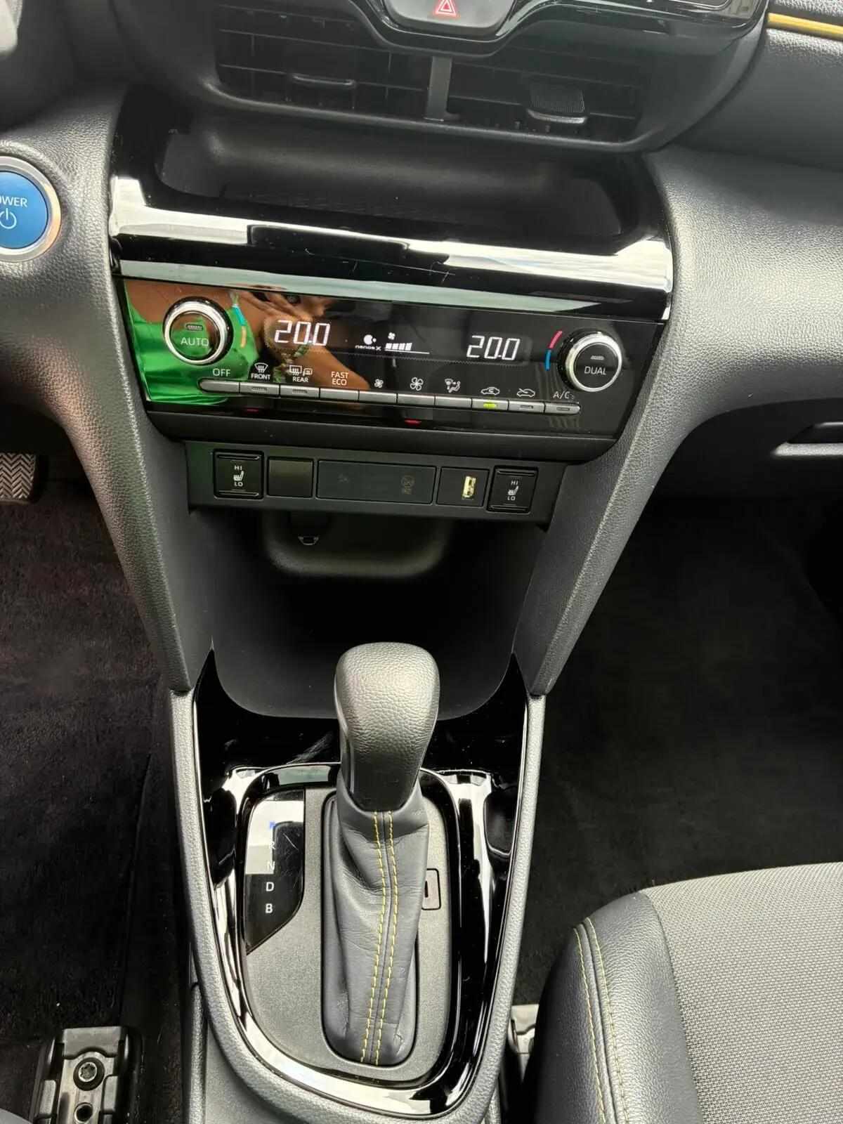 toyota-yaris-cross-2024-hibrido-a-gasolina-1490cc