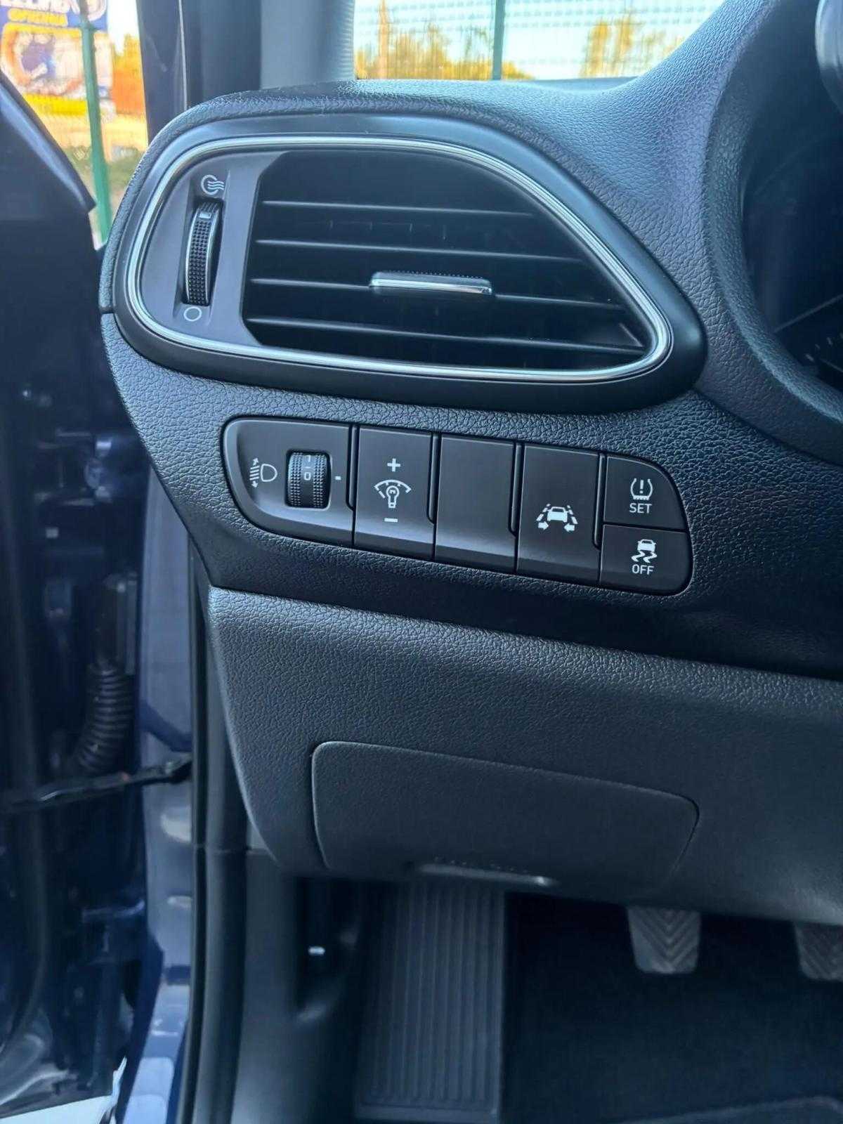 hyundai-i30-2020-diesel-1598cc