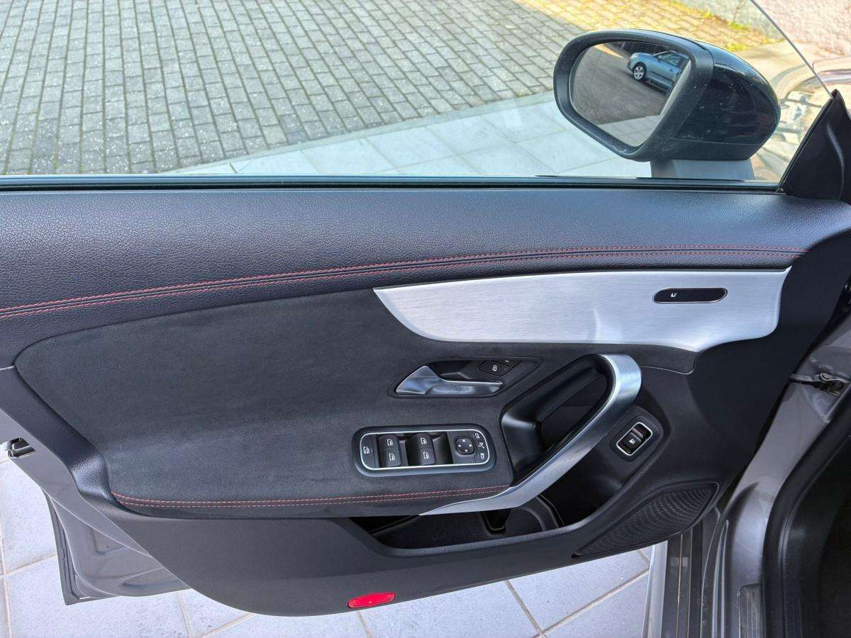 mercedes-benz-classe-a-2022-hibrido-a-gasolina-1332cc