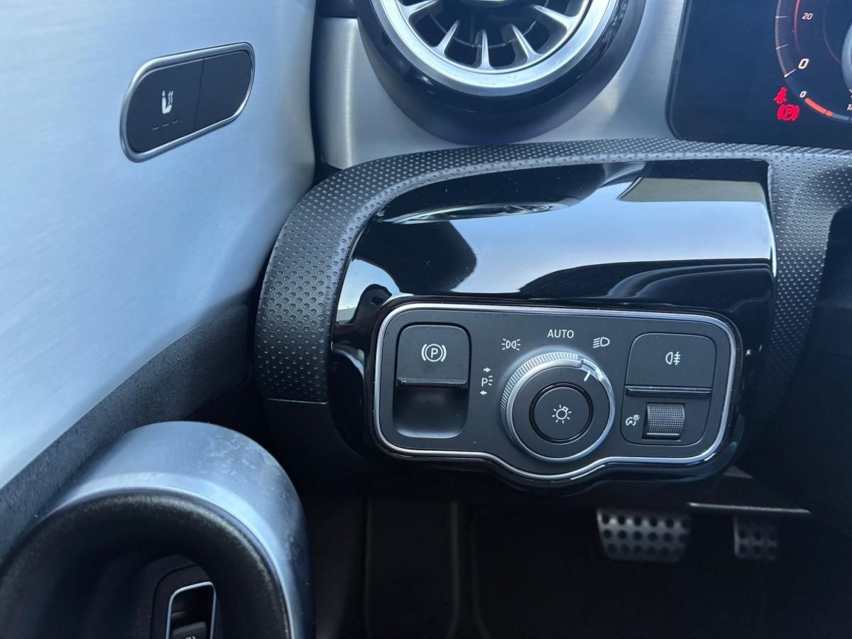 mercedes-benz-classe-a-2022-hibrido-a-gasolina-1332cc