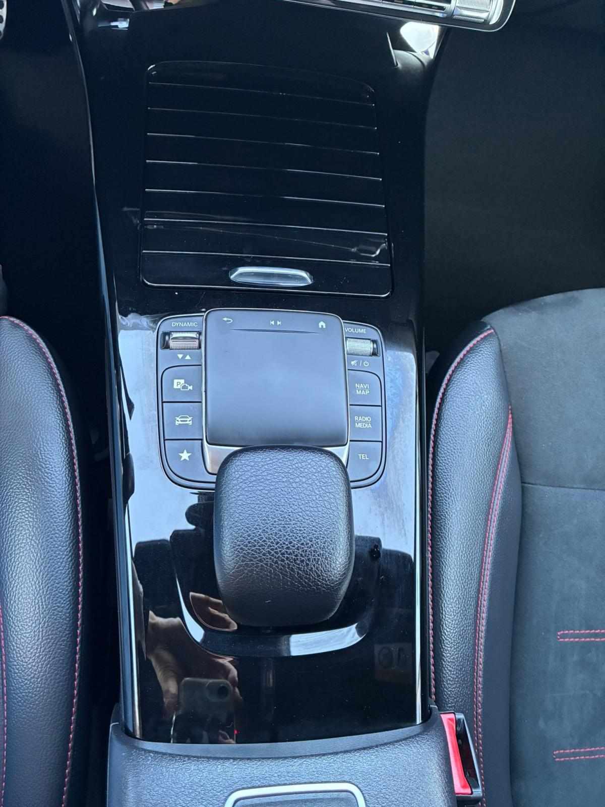 mercedes-benz-classe-a-2022-hibrido-a-gasolina-1332cc