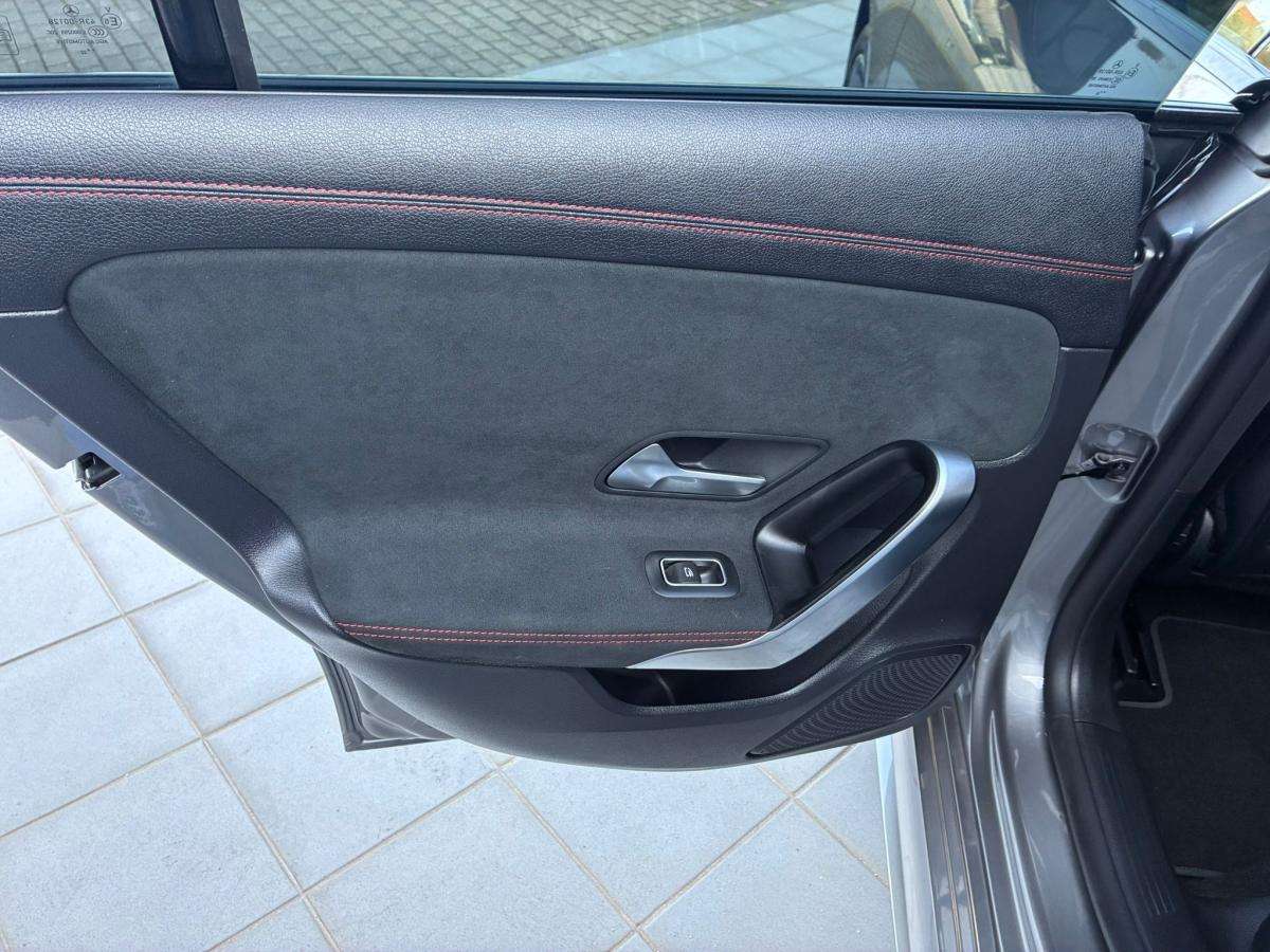 mercedes-benz-classe-a-2022-hibrido-a-gasolina-1332cc