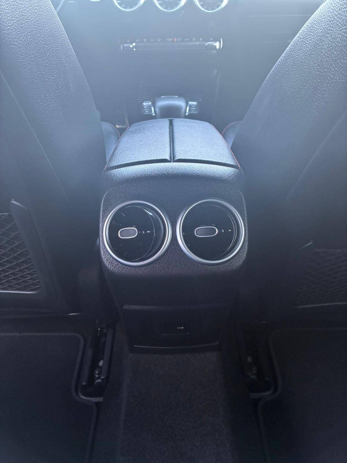 mercedes-benz-classe-a-2022-hibrido-a-gasolina-1332cc
