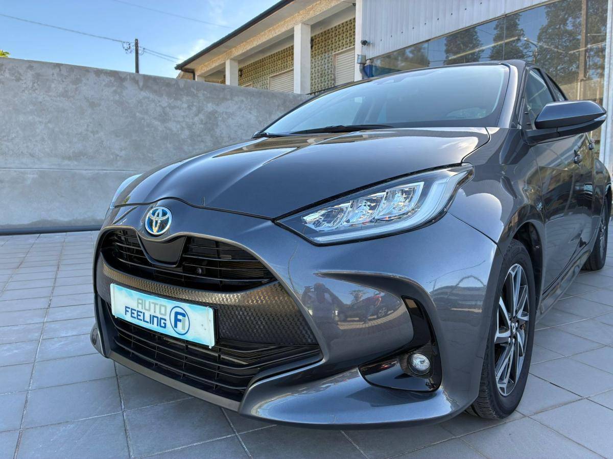 toyota-yaris-2021-hibrido-a-gasolina-1490cc