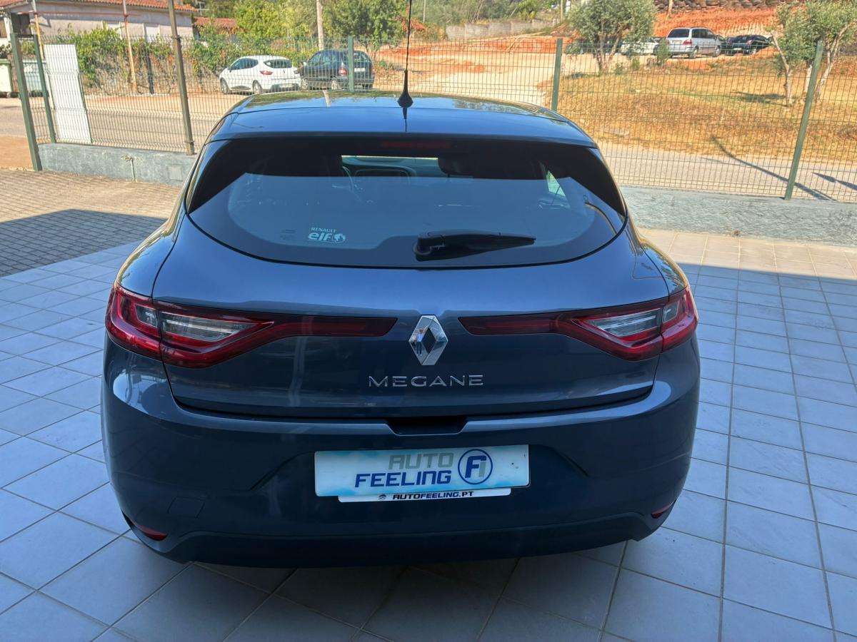 renault-megane-2016-diesel-1598cc