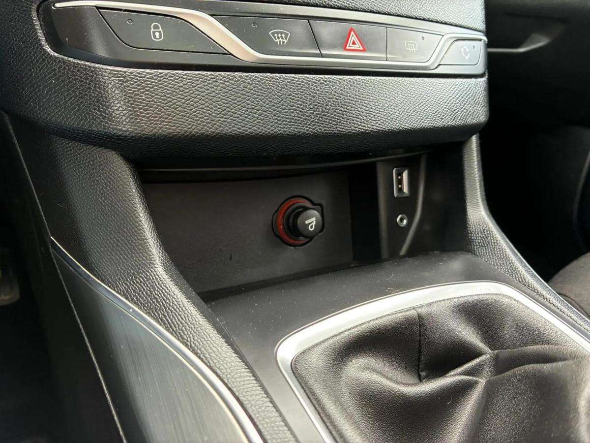 peugeot-308-2015-diesel-1560cc