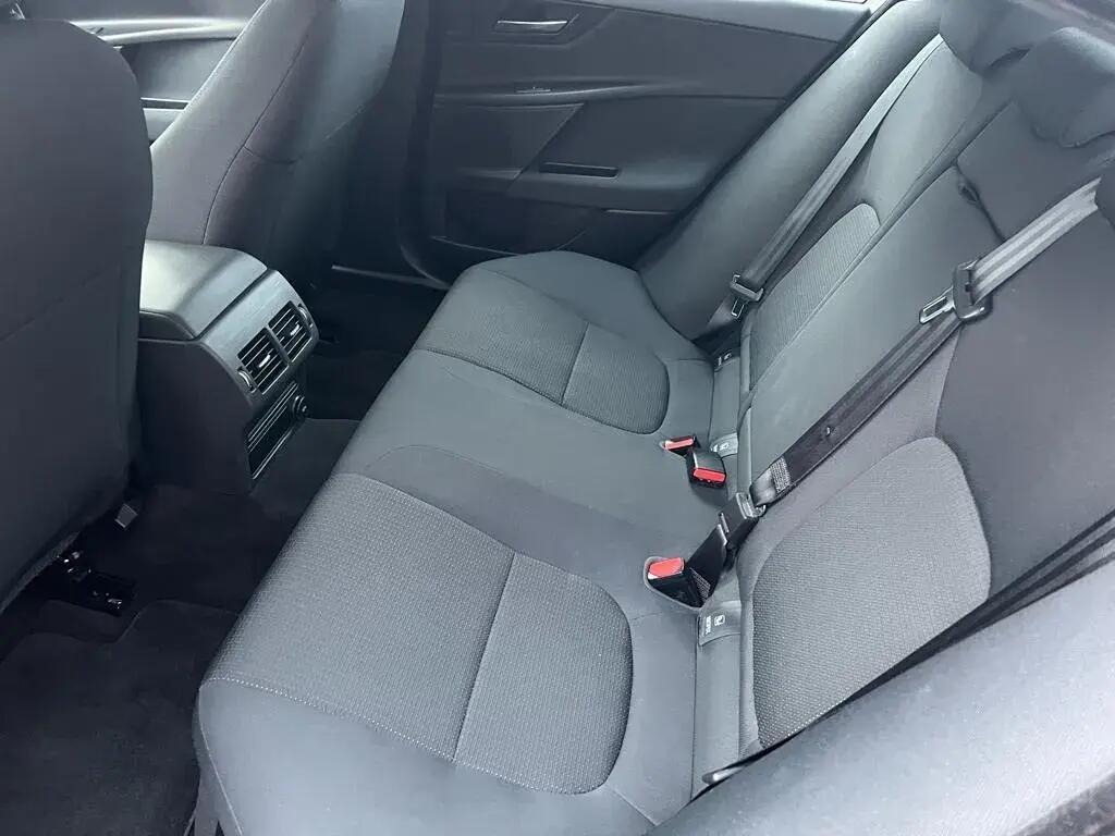jaguar-xe-2016-diesel-1999cc
