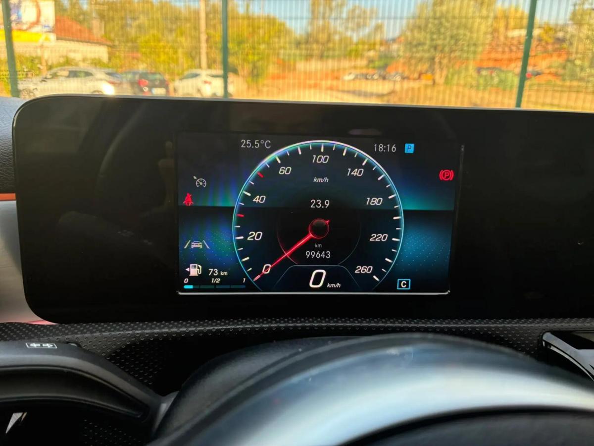 mercedes-benz-180-2022-gasolina-1332cc