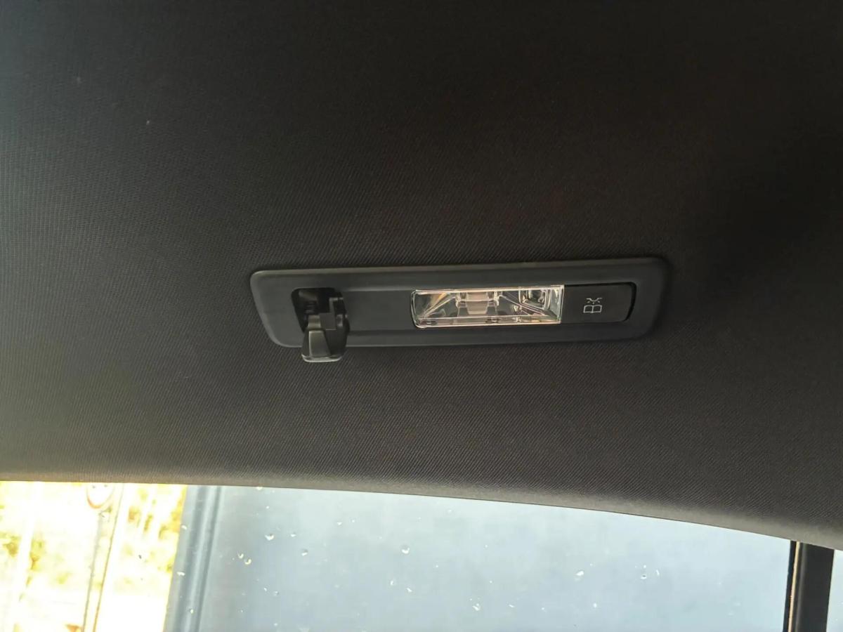 mercedes-benz-180-2022-gasolina-1332cc