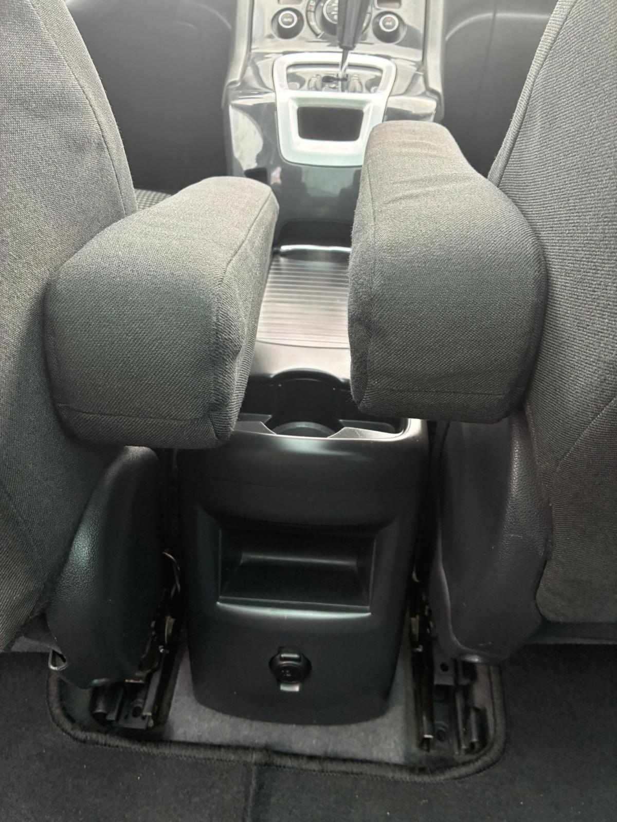 peugeot-5008-2012-diesel-1560cc