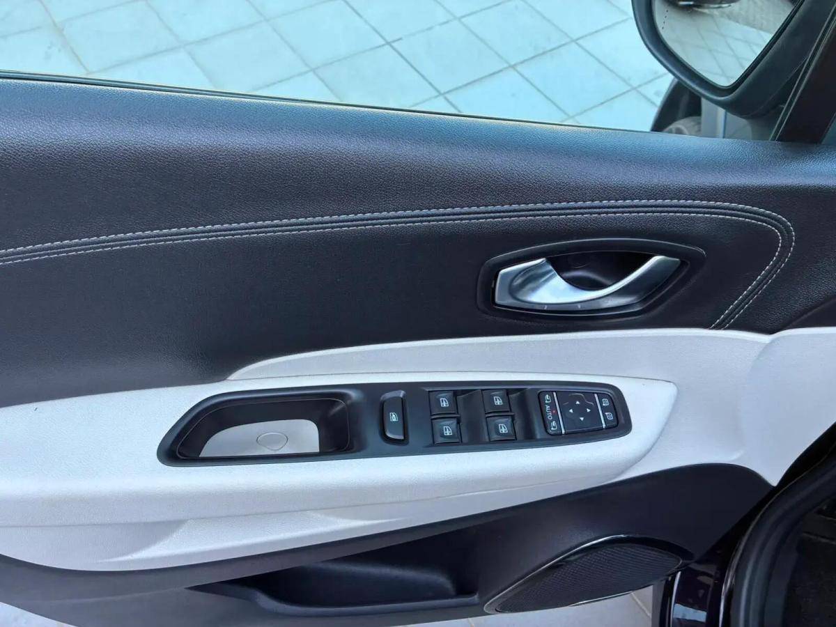 renault-captur-2017-gasolina-1197cc