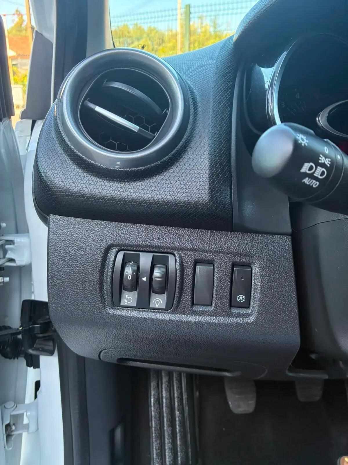 renault-clio-sport-tourer-2017-diesel-1461cc