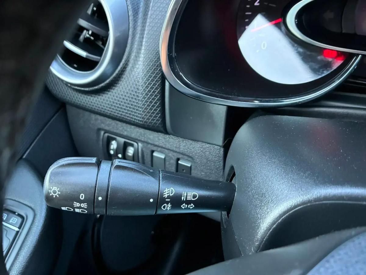 renault-clio-sport-tourer-2017-diesel-1461cc