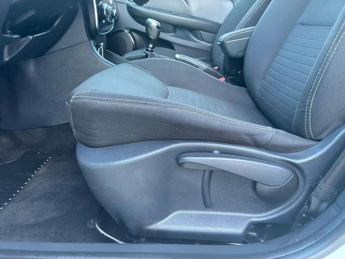 renault-clio-sport-tourer-2017-diesel-1461cc