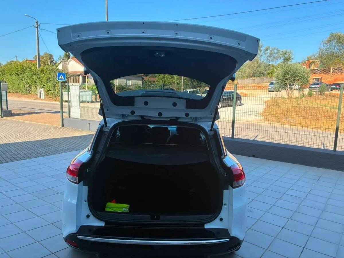 renault-clio-sport-tourer-2017-diesel-1461cc
