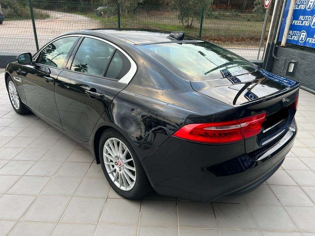 jaguar-xe-2016-diesel-1999cc