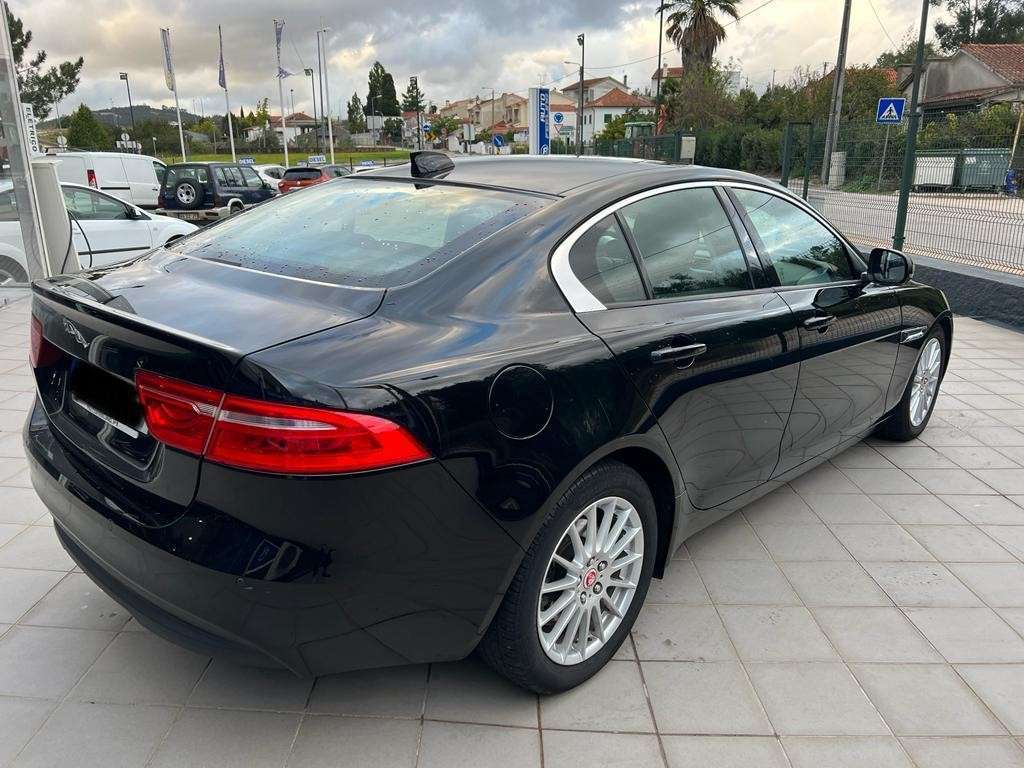 jaguar-xe-2016-diesel-1999cc