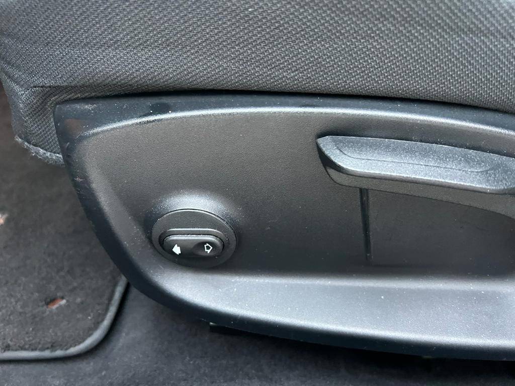 jaguar-xe-2016-diesel-1999cc
