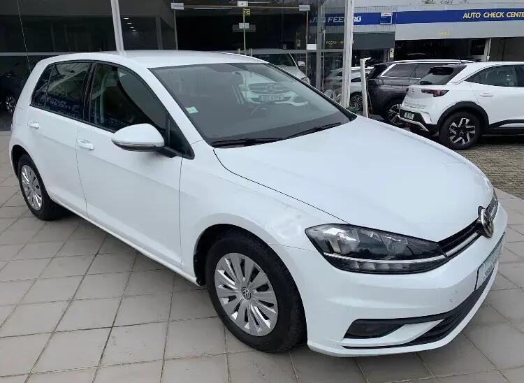 volkswagen-golf-2019-diesel-1598cc