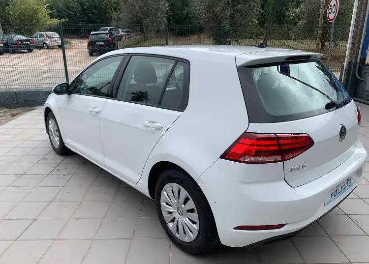 volkswagen-golf-2019-diesel-1598cc