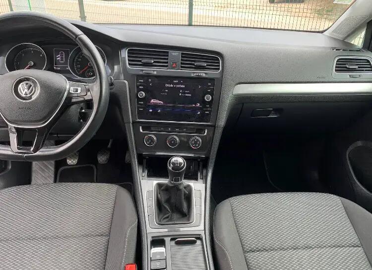 volkswagen-golf-2019-diesel-1598cc