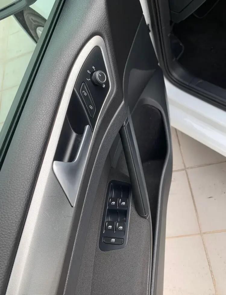 volkswagen-golf-2019-diesel-1598cc