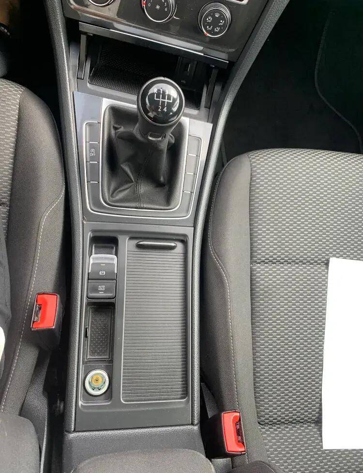 volkswagen-golf-2019-diesel-1598cc