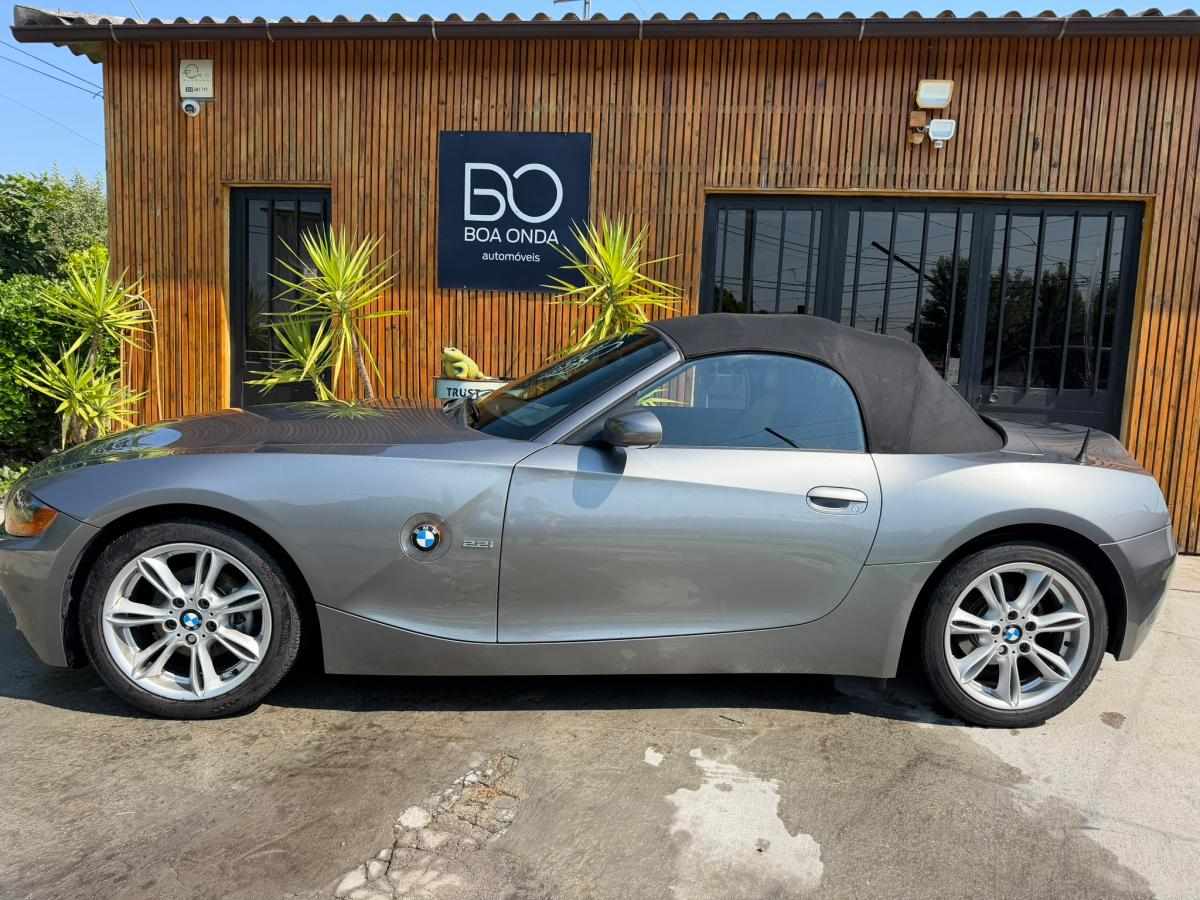 bmw-z4-2-2i-2004-gasolina-2171cc