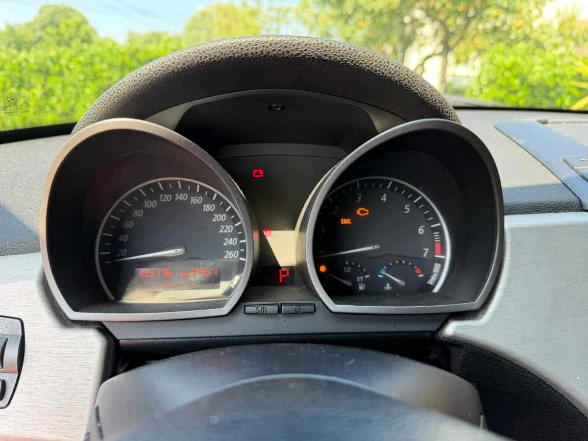 bmw-z4-2-2i-2004-gasolina-2171cc