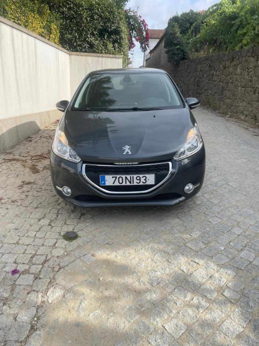 peugeot-208-1-4-hdi-2012-diesel-1398cc