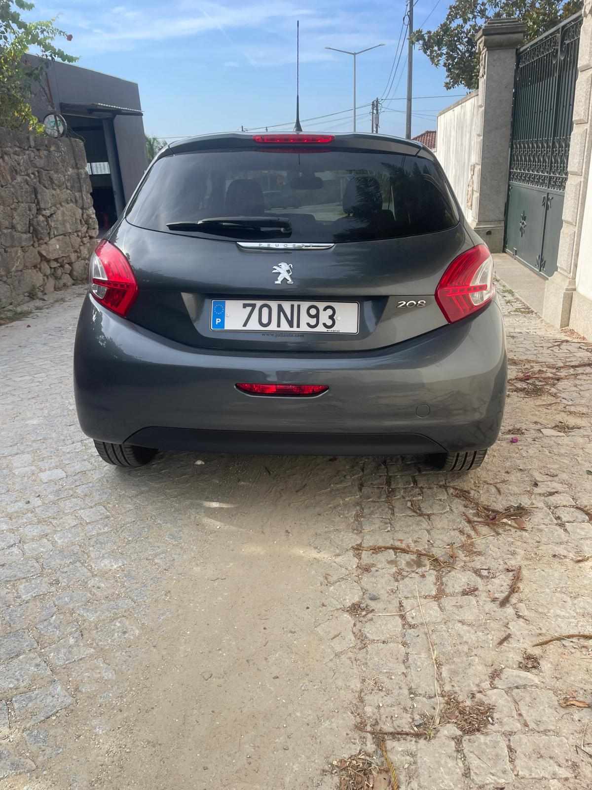 peugeot-208-1-4-hdi-2012-diesel-1398cc