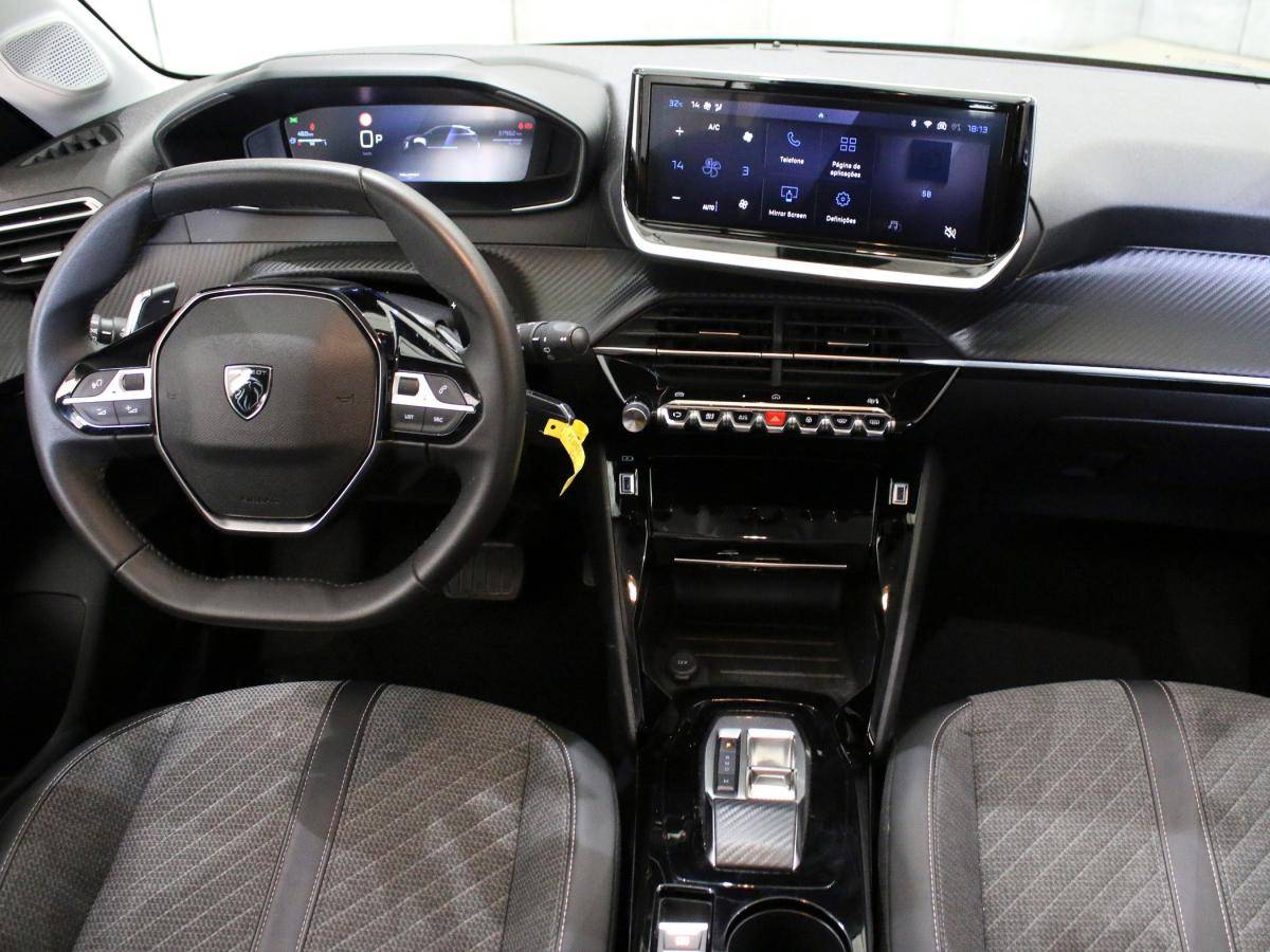 peugeot-208-2025-gasolina-1199cc