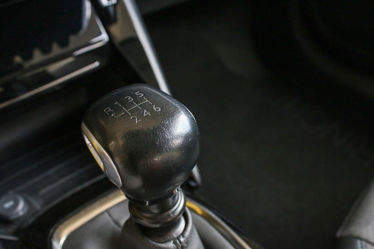 peugeot-208-2023-gasolina-1199cc