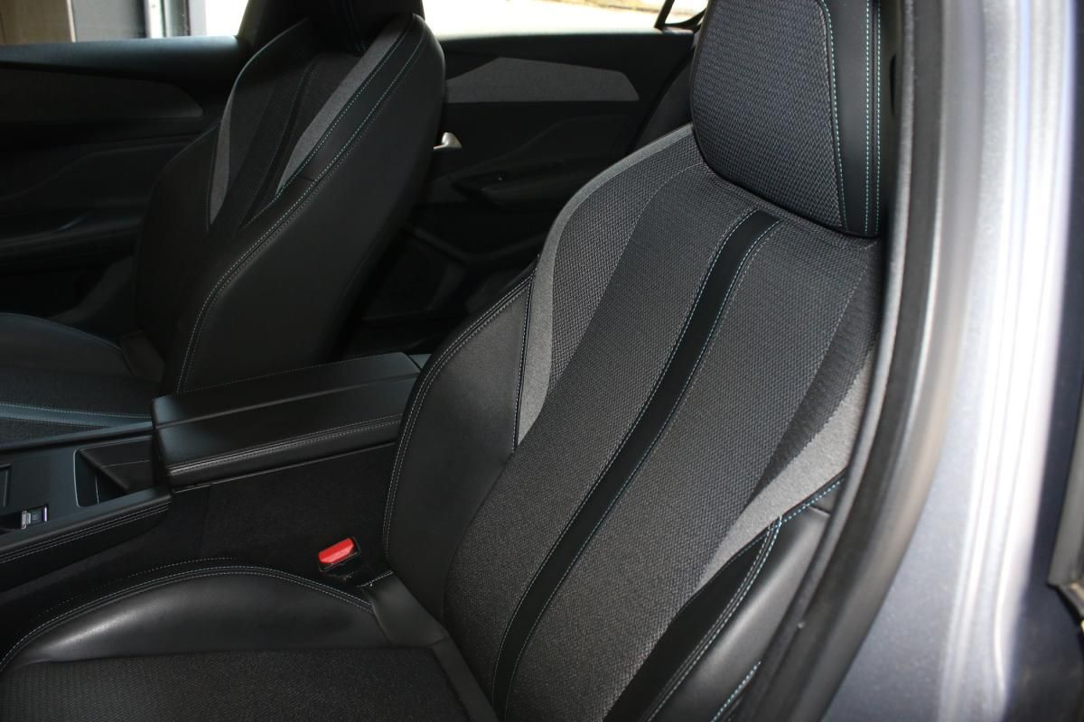 peugeot-308-2022-gasolina-1199cc
