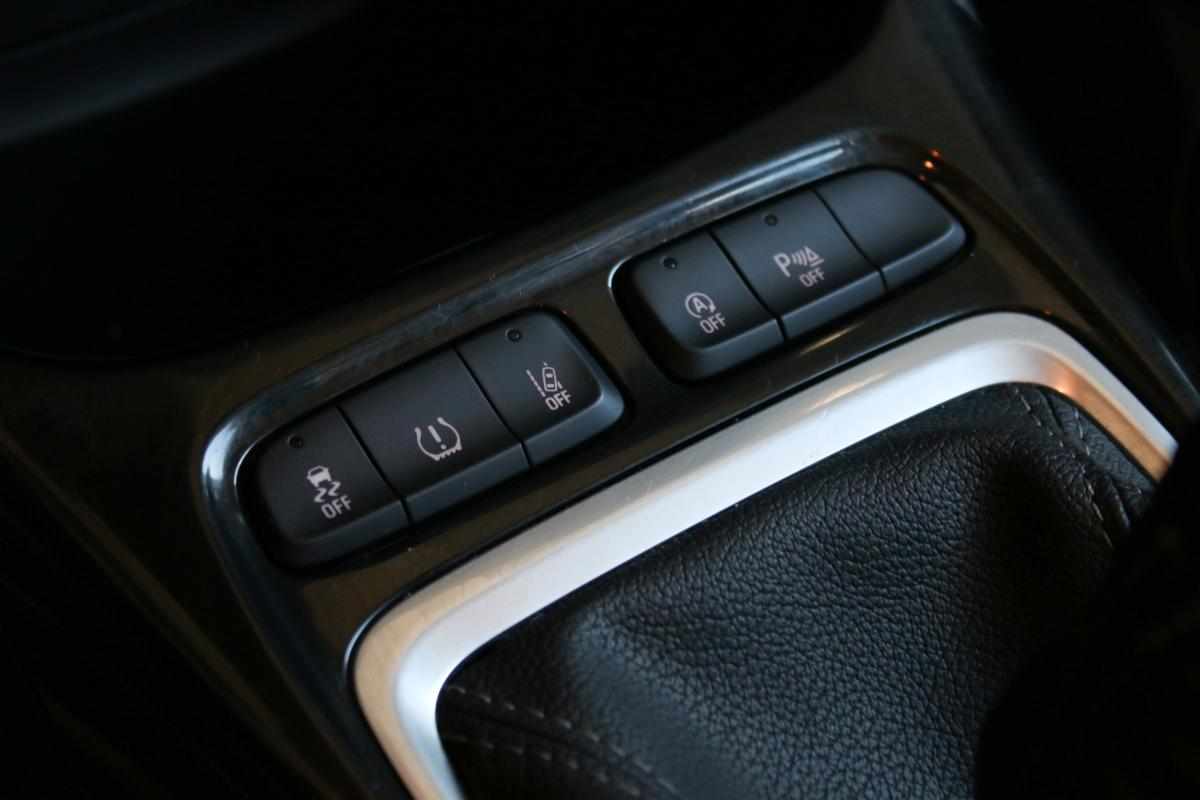 opel-crossland-2024-gasolina-1199cc