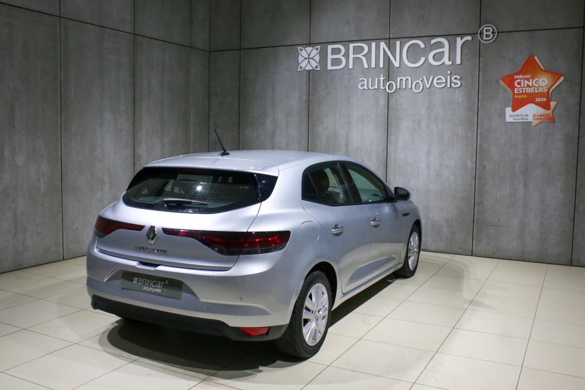 renault-megane-2022-diesel-1461cc