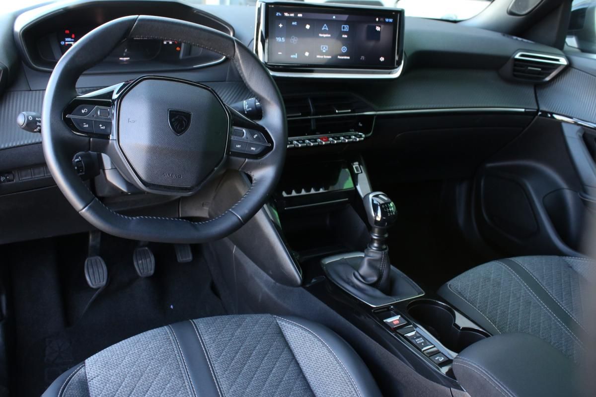 peugeot-2008-2024-gasolina-1199cc