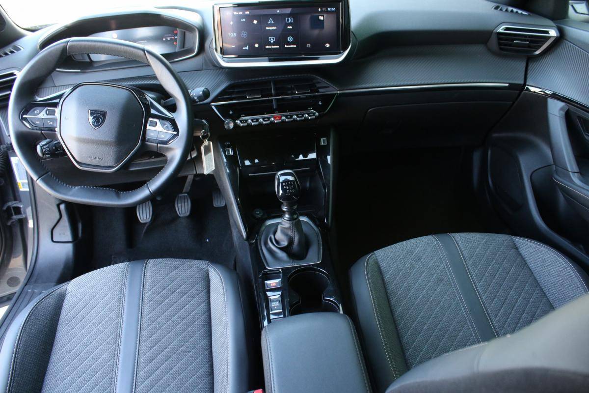 peugeot-2008-2024-gasolina-1199cc