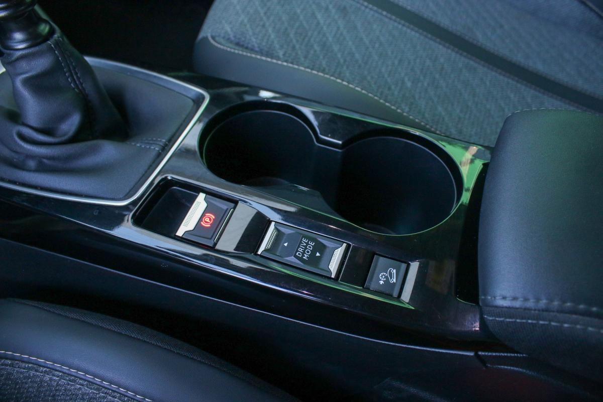 peugeot-2008-2024-gasolina-1199cc