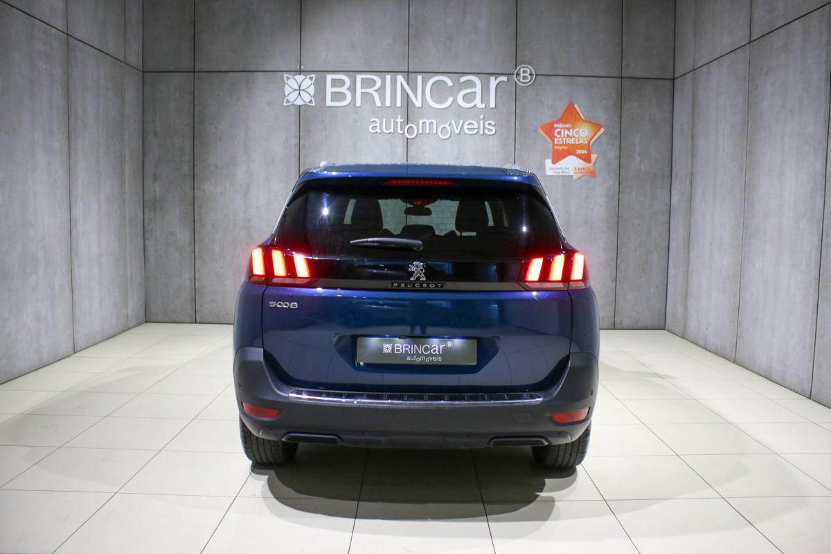 peugeot-5008-2023-gasolina-1199cc