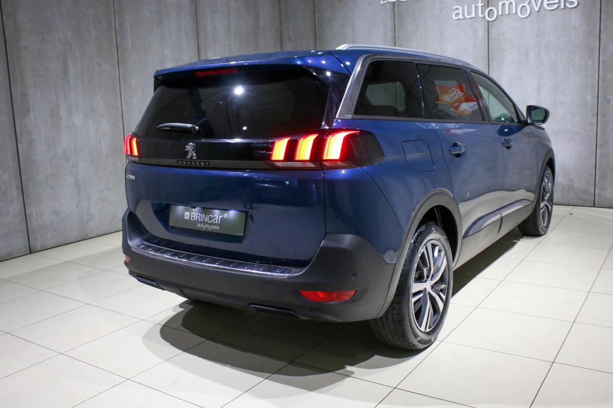 peugeot-5008-2023-gasolina-1199cc