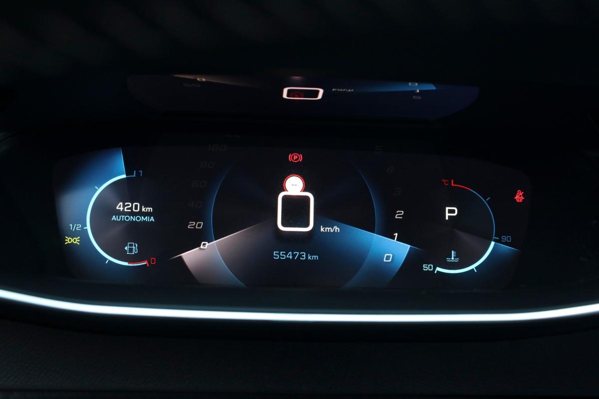 peugeot-2008-2023-gasolina-1199cc