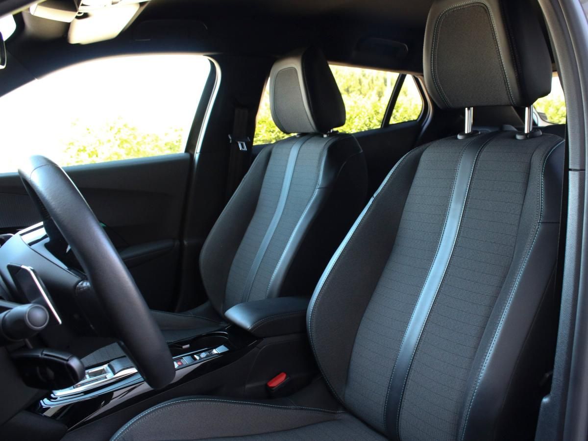 peugeot-2008-2023-gasolina-1199cc