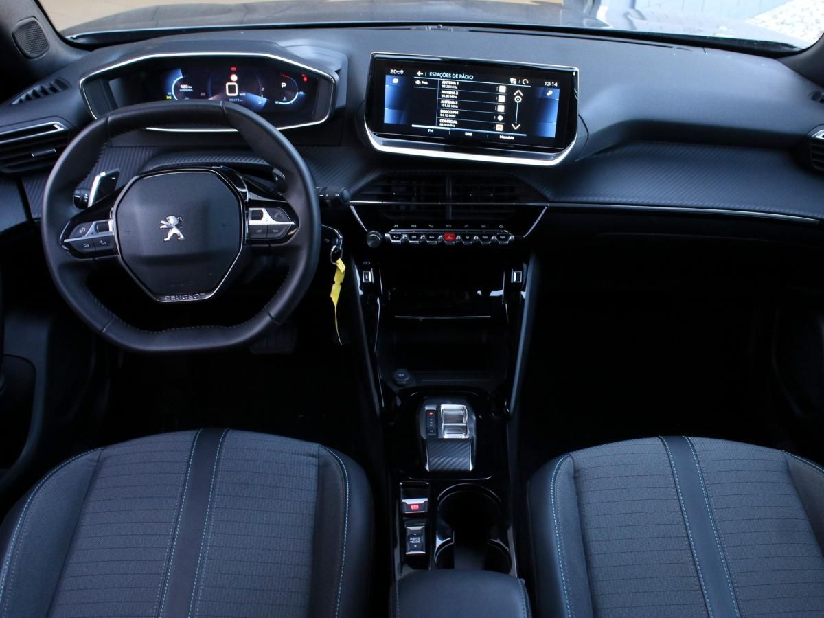 peugeot-2008-2023-gasolina-1199cc