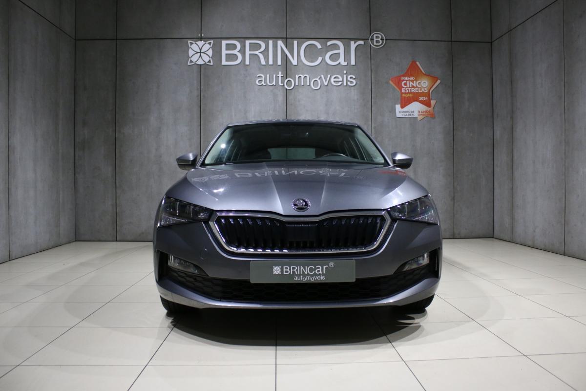 skoda-scala-2023-gasolina-999cc