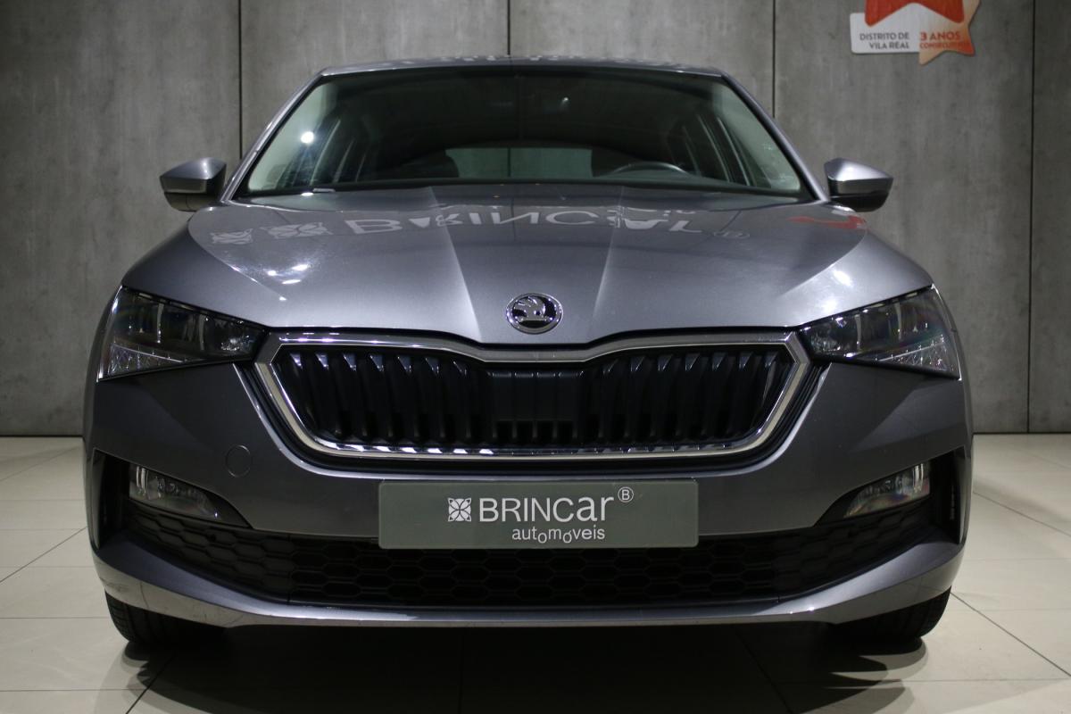 skoda-scala-2023-gasolina-999cc