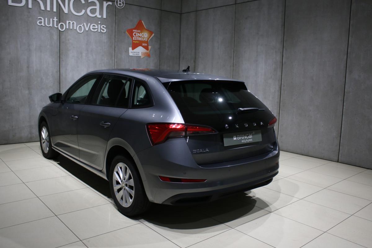 skoda-scala-2023-gasolina-999cc